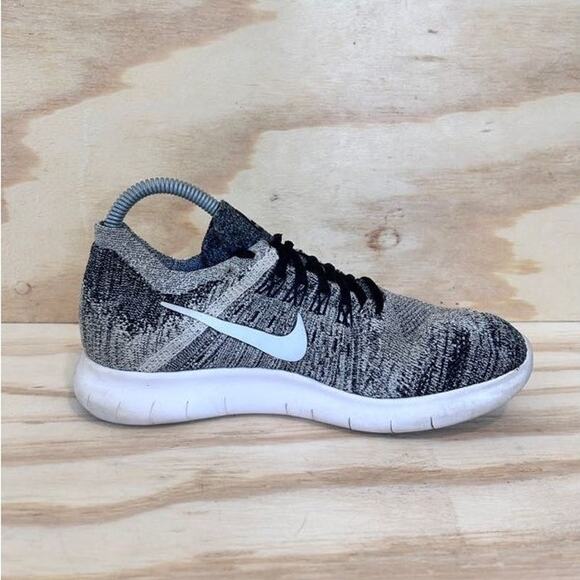 Nike - Free RN Flyknit - Running Shoes -Black/White - Women's - 7.5 - 880844-003 - Picture 5 of 9